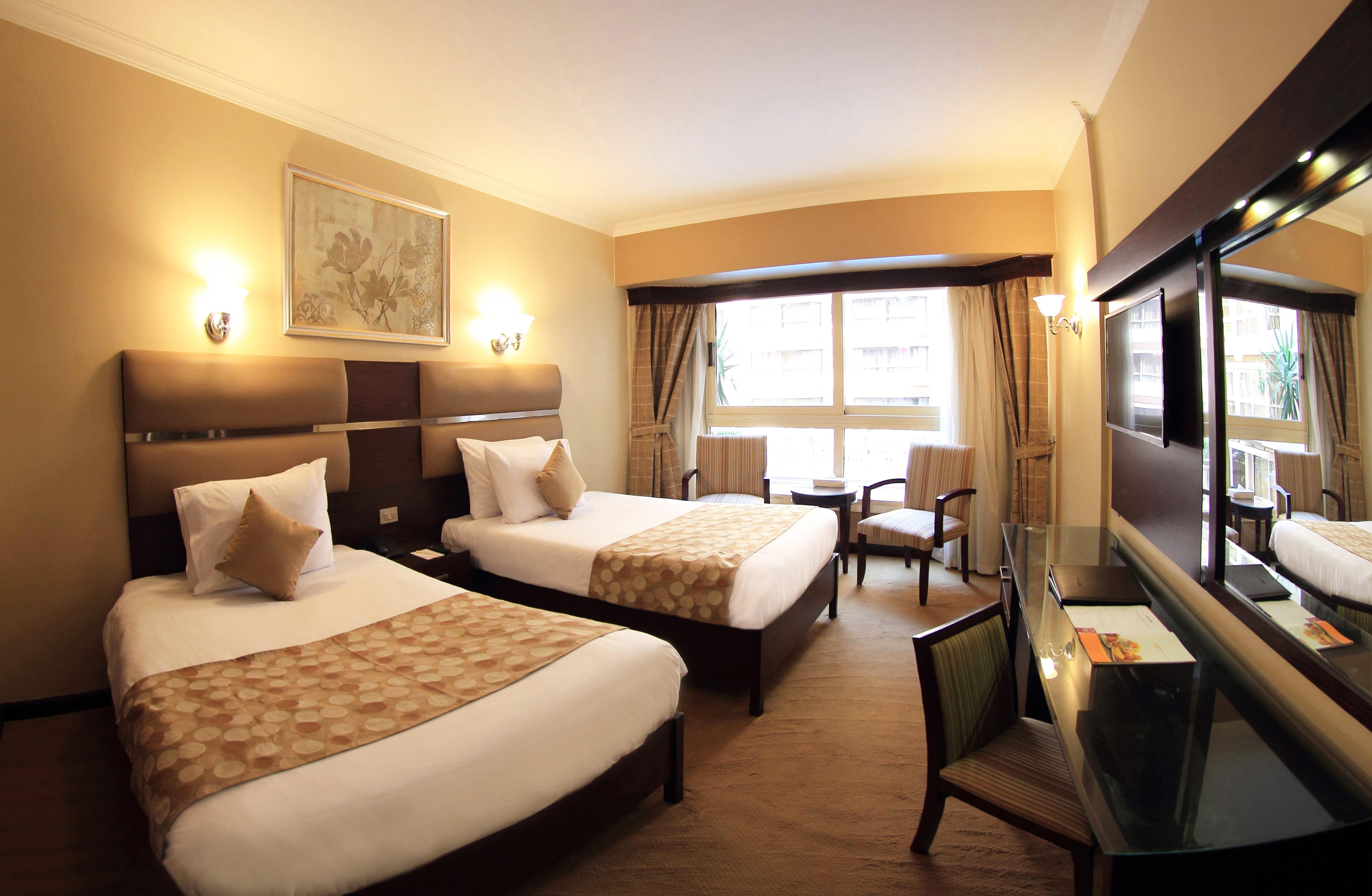 Pyramisa Suites Hotel Cairo Giza Luaran gambar A room at the hotel