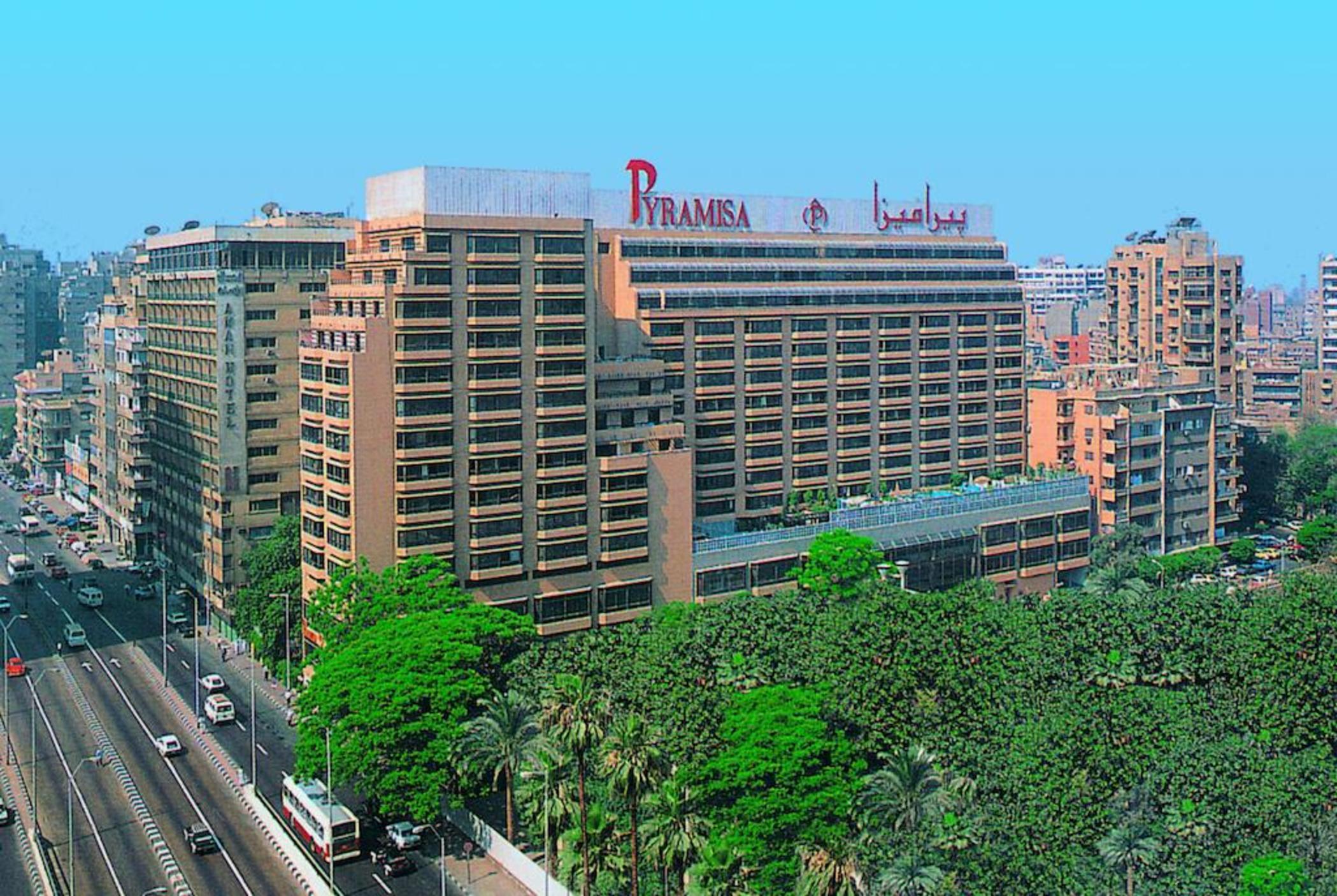 Pyramisa Suites Hotel Cairo Giza Luaran gambar The main building of the hotel