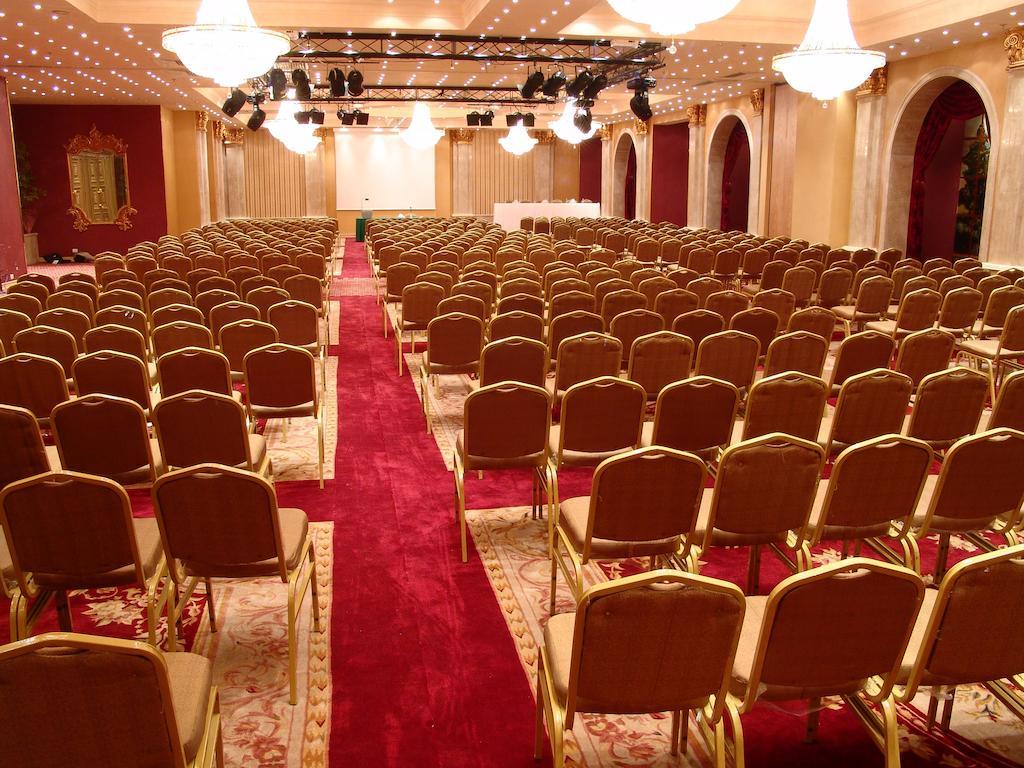 Pyramisa Suites Hotel Cairo Giza Kemudahan gambar The ballroom