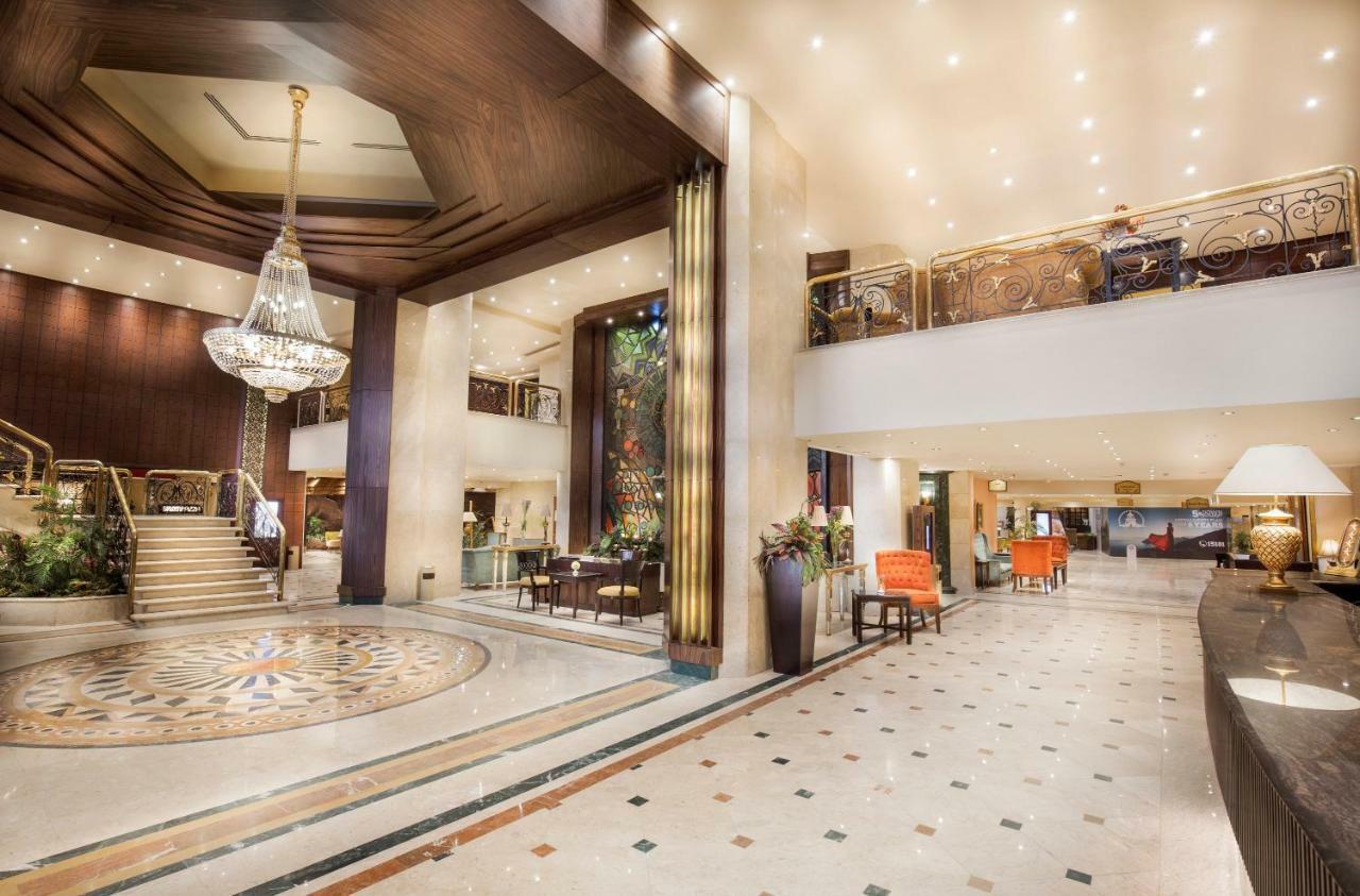 Pyramisa Suites Hotel Cairo Giza Luaran gambar The hotel lobby