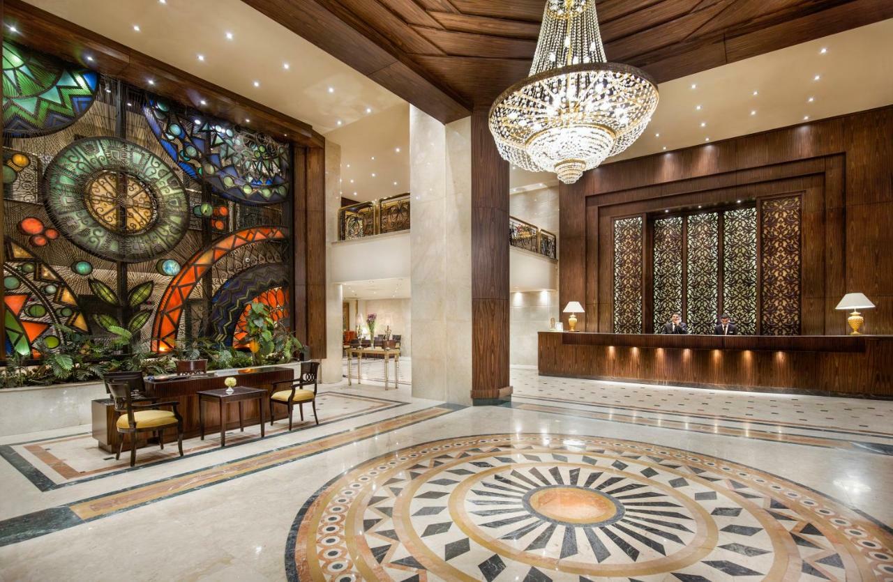 Pyramisa Suites Hotel Cairo Giza Luaran gambar The lobby of the Four Seasons Hotel in Riyadh